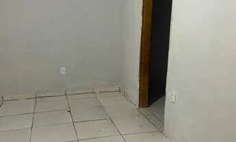 Imagem 2: Alugo Kitnet com quintal grande