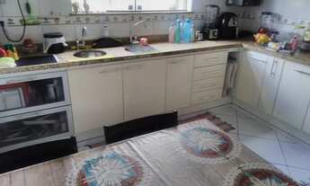 Imagem 2: Casa para venda possui 95 metros quadrados com 2 quartos em Centro - Lauro de Freitas - BA