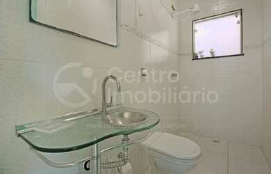 Imagem 6: CASA à venda com piscina e 4 quartos em Peruíbe, no bairro Jardim Três Marias