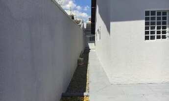 Imagem 3: Casa para venda possui 172 metros quadrados com 4 quartos em Jardim Palmira - Guarulhos