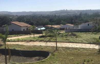 Imagem 3: Vendo ou troco lote na df 180