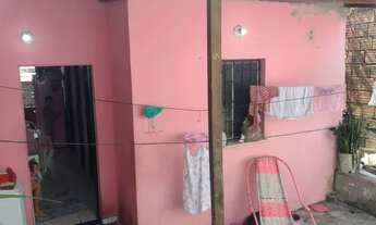 Imagem 3: Casa c 2 quartos,banheiro, sala e cozinha conjugada