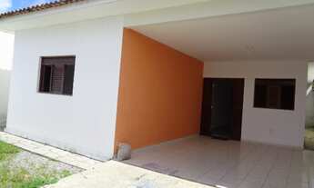 Imagem 2: Excelente casa recuada com 03 quartos, terraço, jardim, ventilada, no Geisel