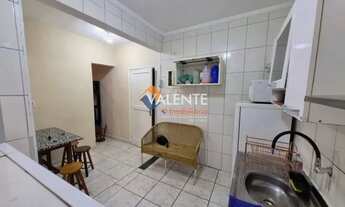 Imagem 2: Sala Living no Centro de São Vicente com 30m² reformada para locação por R$1.200,00!