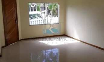 Imagem 5: Casa em Condomínio no Alto da Glória - Com 3 quartos, sendo 1 suíte, com quintal e espaço