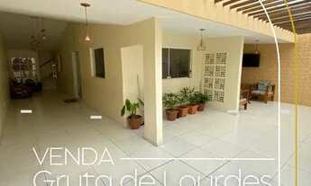 Imagem: Casa com 1° andar e 4 quartos na Gruta