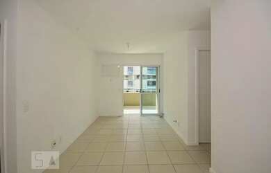 Imagem 2: Apartamento para Aluguel - Freguesia , 2 Quartos, 70 m2