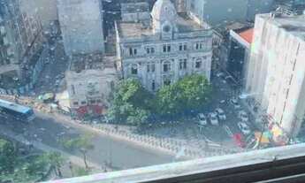 Imagem 2: Apartamento para venda possui 30 metros quadrados em Santo Antônio - Recife - Pernambuco