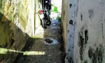 Imagem 2: IAPI 1/4 Casa com 1 dormitório