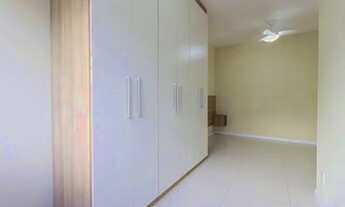 Imagem 2: Apartamento para venda possui 66 metros quadrados com 2 quartos em Anil - Rio de Janeiro