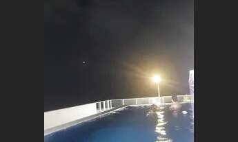 Imagem 7: Frente Mar<br>4 suítes<br>2 varandas<br>2 vagas de garagem <br>Pis