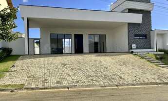 Imagem 2: Casa para Venda em Atibaia, Condomínio Residencial Shamballa III, 3 dormitórios, 3 suítes