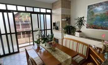 Imagem 3: Apartamento mobiliado e decorado + Lojas comerciais no térreo! Oportunidade!