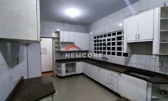 Imagem 4: Sobrado em Rua Elias Daniel Hatti - Aquilles Sthengel - Londrina/PR