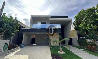 Imagem: Casa nova frente ao lago