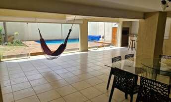 Imagem 2: Casa para venda tem 260 metros quadrados com 4 quartos em Setor Urias Magalhães - Goiânia