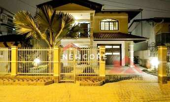 Imagem: Casa em Rua Carlos Ropelatto - Guanabara