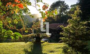 Imagem 6: Imóvel para venda possui 260 metros quadrados com 4 quartos em Araras - Petrópolis - RJ