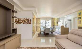 Imagem 2: Apartamento mobiliado de 120 m² privativo com 3 dormitórios sendo 1 suíte e 2 vagas de gar