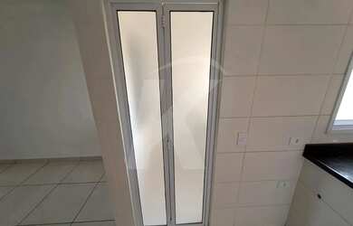 Imagem 5: Condomínio fechado com 1 quarto, sala, cozinha, banheiro, área de serviço