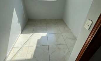 Imagem 4: Linda residencia com 02 quartos e amplo lote em Uvaranas !!