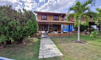 Imagem: Casa com 5 Quartos em Condomínio próximo