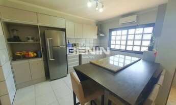 Imagem 4: Casa com 200m², 4 dorm, sendo 1 suíte, lavabo, amplo espaço gourmet, 4 vagas cobertas. Cas