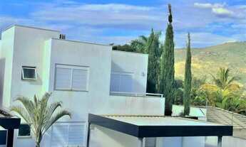 Imagem: Ótimo sobrado com 4 suítes em condomínio