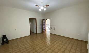 Imagem: Oportunidade - Casa - Jardim Uirá - 2 Dormitórios