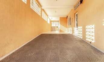 Imagem 2: Casa para venda em Vila Zat com 4 quartos, sendo 1 suíte , 314m²