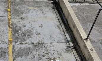 Imagem 2: Apartamento com Armários e Cozinha Americana