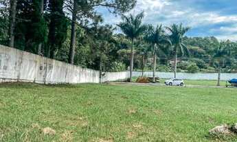 Imagem 5: Lindo terreno de 455 m2 no condomínio Green Hills, a 5 minutos dos ingleses e do Fort Atac