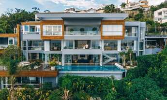 Imagem: Casa Residencial com 6 suítes no Cacupé!