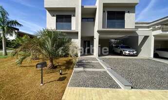 Imagem: Belíssima casa à venda em Alphaville