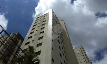 Imagem 3: Apartamento muito amplo e espaçoso, claro e ensolarado e recém reformado no Morumbi