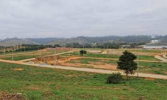 Imagem 4: Vendo lote em frente ao lacticínio Porto Alegre em Mutum MG