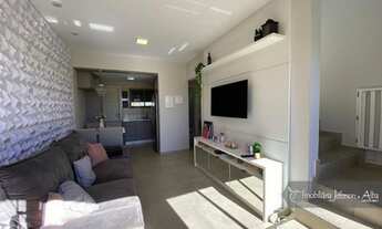 Imagem 2: Sobrado mobiliado para venda possui 78 metros quadrados com 2 quartos em Arroio - Imbituba