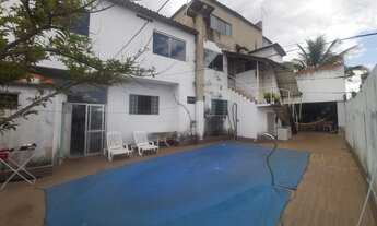 Imagem 3: Casa de condomínio sobrado para venda tem 380 metros quadrados com 5 quartos