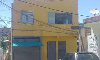 Imagem: Imóvel residencial com três casas e ponto