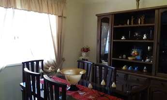 Imagem 3: Casa Valparaíso, local nobre, Rua Simon Bolivar, excelente preço - Petrópolis - RJ