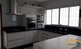 Imagem 7: Sobrado próximo a matriz do Bradesco, 3 dormitórios, sendo 1 suíte, 4 vagas de garagem