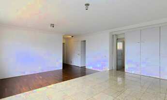 Imagem 2: Apartamento Amplo à Venda na Vila Madalena em São Paulo/SP no Edifício Itapema contendo 4