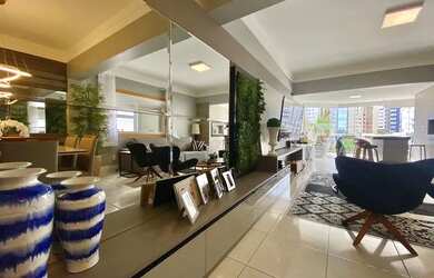 Imagem 5: CASA SUSPENSA! 3 DORMITÓRIOS FINAMENTE DECORADO COM AMPLO TERRAÇO!