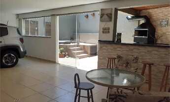 Imagem 3: Casa de condomínio sobrado para venda possui 236 metros quadrados com 3 quartos