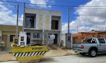 Imagem: SOBRADO com 2 dormitórios e 2 banheiros