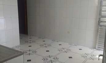 Imagem 4: Casa de 2 cômodos com sacada, água e luz incluso