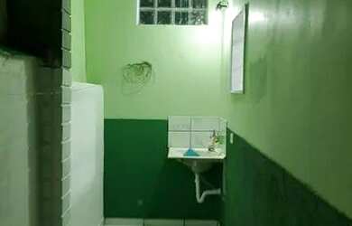 Imagem 2: Predio localizado em area central de Ubatuba, otimo para renda , investimento