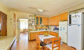 Imagem 7: Apartamento para venda possui 305 metros quadrados com 3 quartos em Água Verde - Curitiba