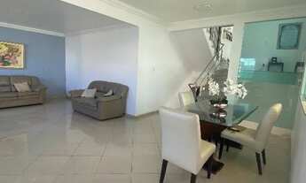 Imagem: Casa com Cinco Quartos sendo duas Suítes