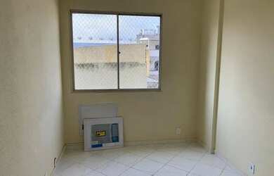 Imagem 3: Apartamento para venda tem 50 metros quadrados com 2 quartos em Vila Valqueire - Rio de Ja